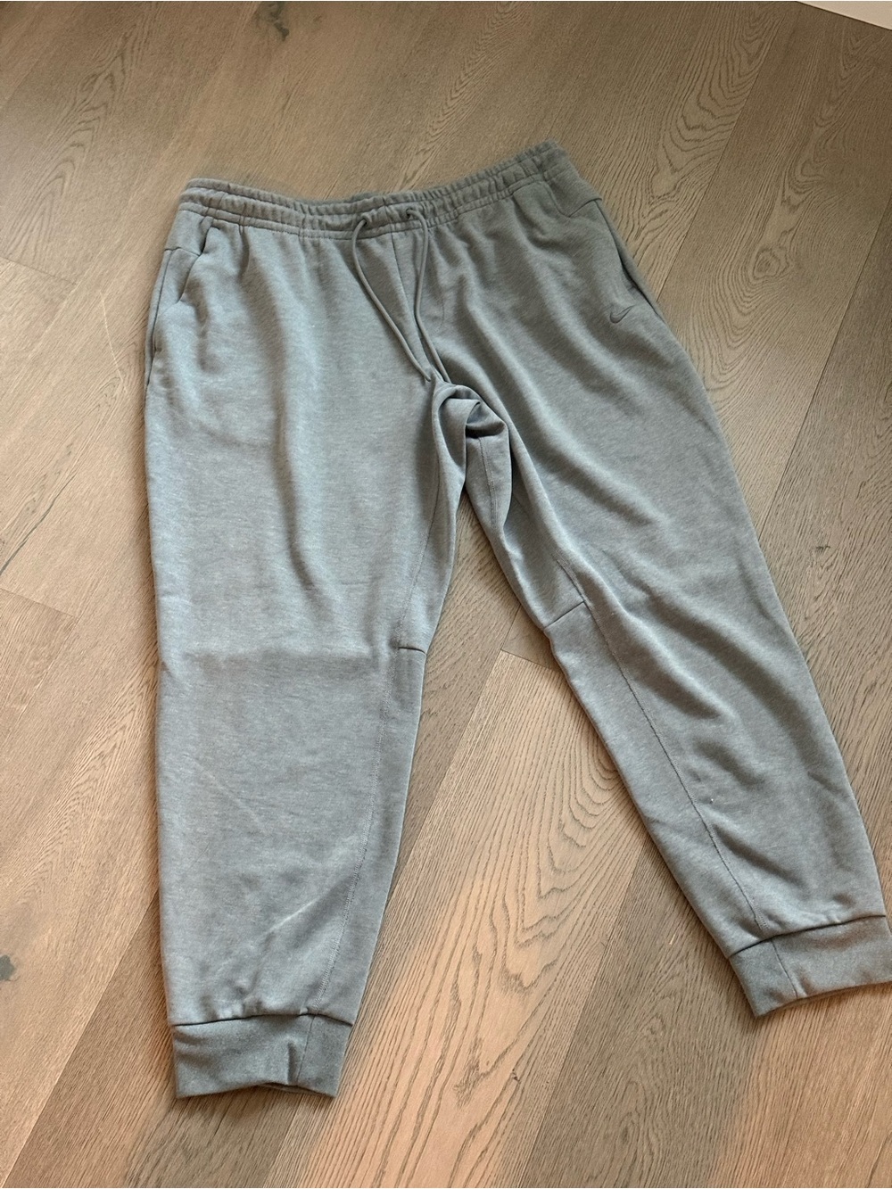 Nike Men's Dri-Fir Light Gray Slim Jogger Sweatpants